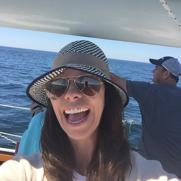 Meet your Posher, Michelle - Picture 1 of 1